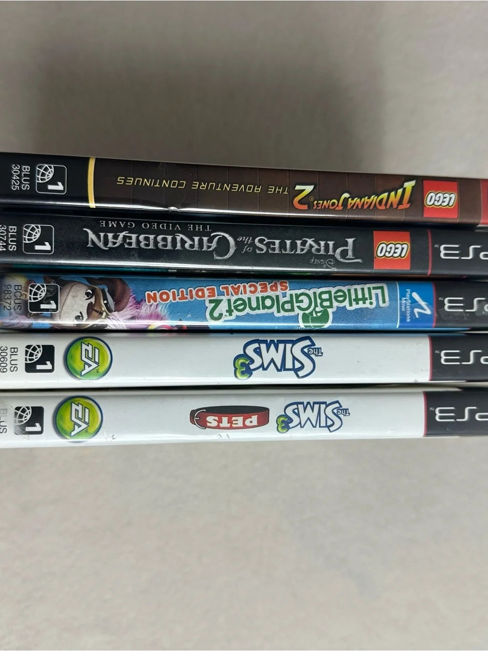 Lot of 5 PS3 games: Littlebigplanet 2, Lego pirates 2…….